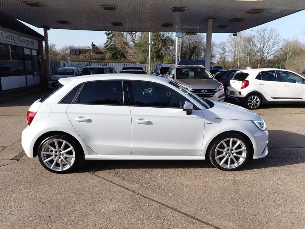 Used Audi A1 2016 for sale - 77667746: Photo 2