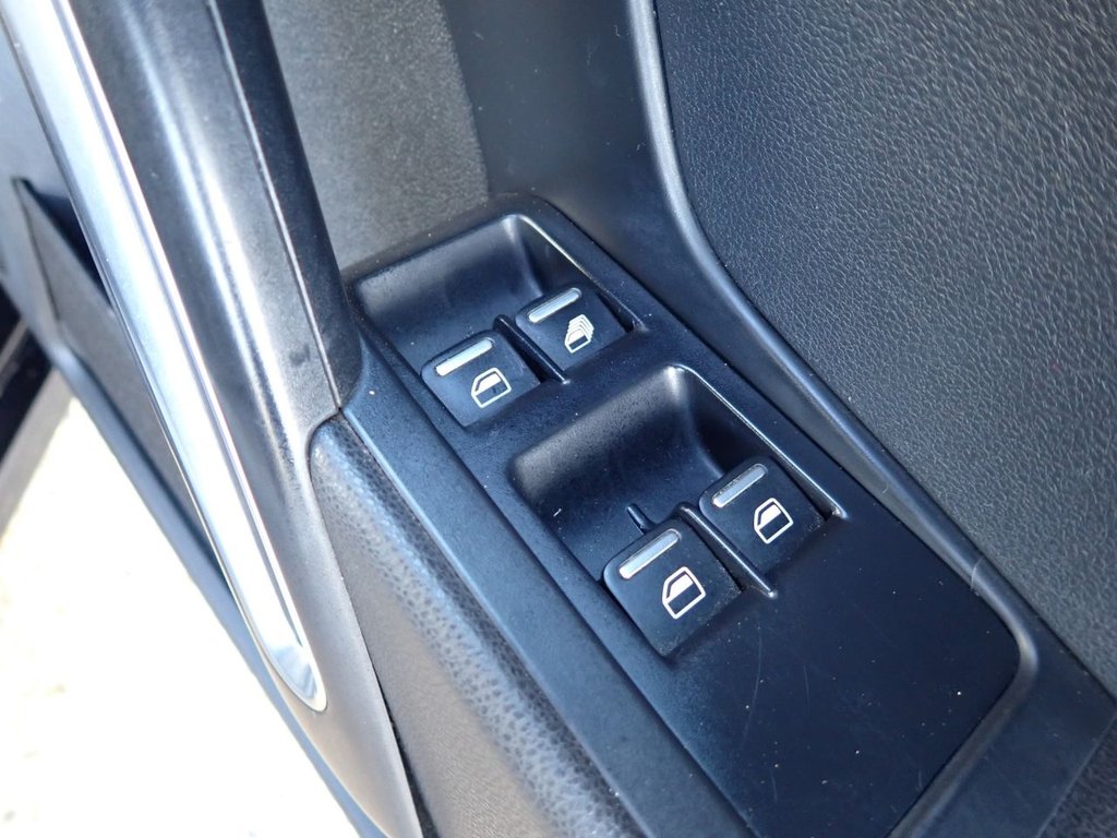 Used Volkswagen Beetle 2015 for sale - 77720265: Photo 16