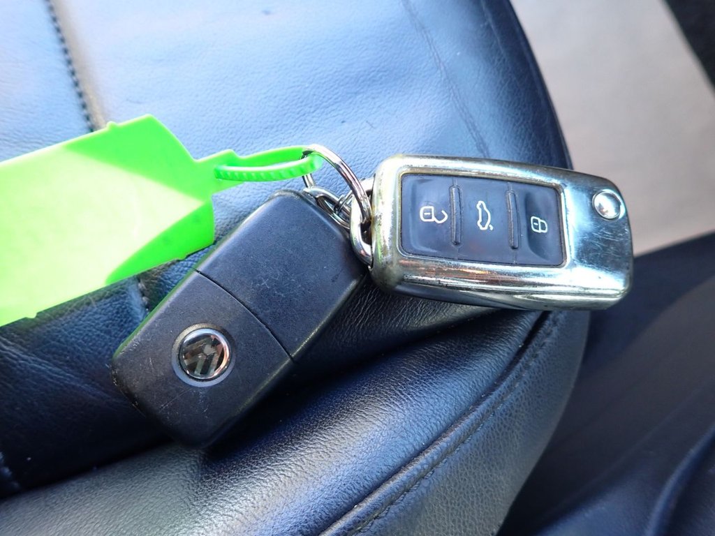 Used Volkswagen Beetle 2015 for sale - 77720265: Photo 18