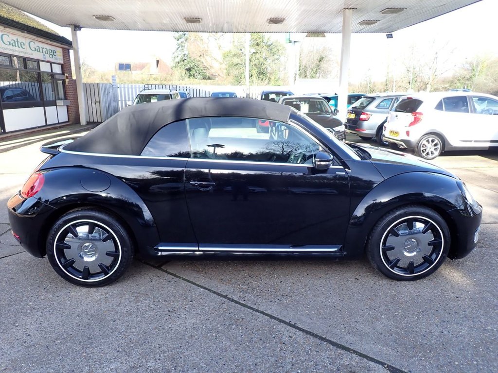 Used Volkswagen Beetle 2015 for sale - 77720265: Photo 2