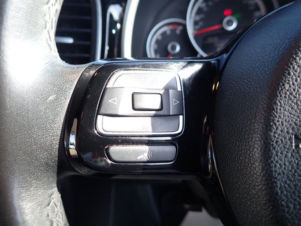 Used Volkswagen Beetle 2015 for sale - 77720265: Photo 21