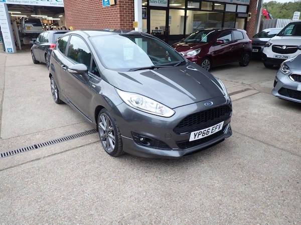 Used Ford Fiesta 2016 for sale - 76291582: Photo 1