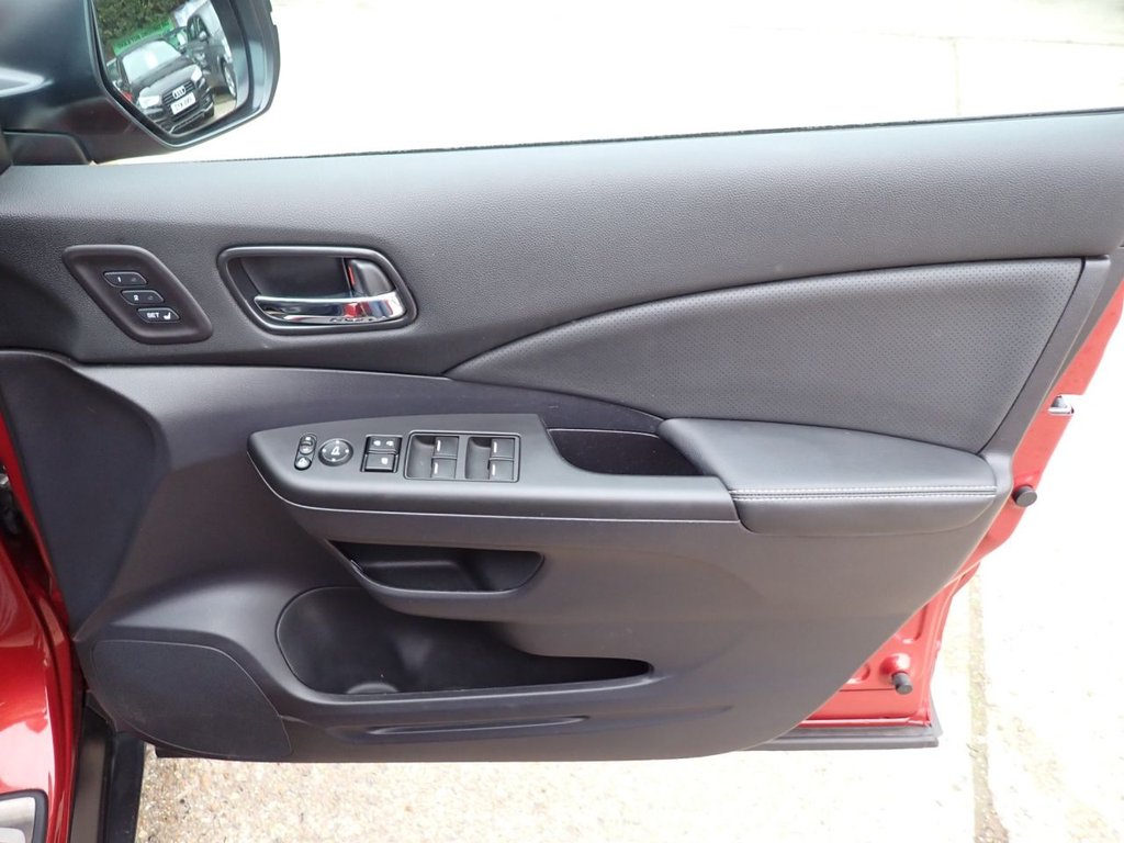 Used Honda CR-V 2018 for sale - 77765365: Photo 28