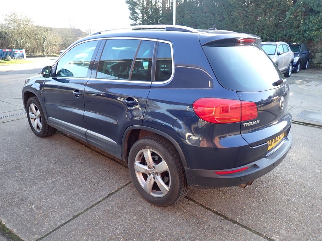 Used Volkswagen Tiguan 2012 for sale - 77765083: Photo 2