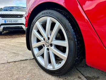 Used Volkswagen Golf 2011 for sale - 76101121: Photo