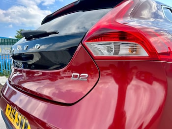 Used Volvo V40 2014 for sale - 75686264: Photo