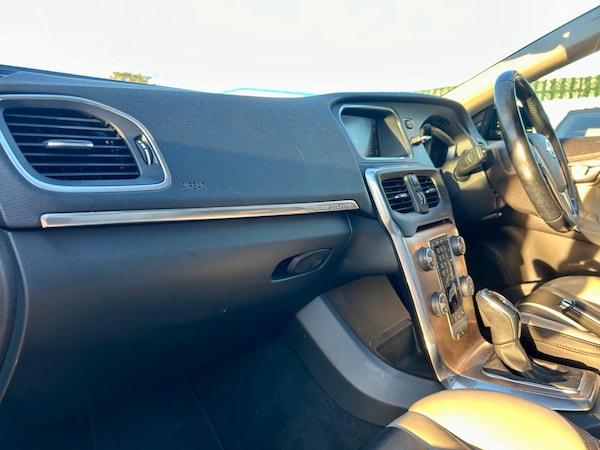 Used Volvo V40 2014 for sale - 76264304: Photo 15
