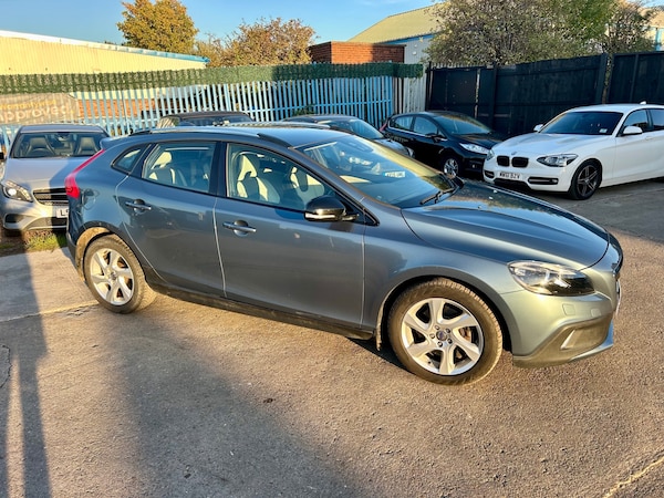 Used Volvo V40 2014 for sale - 76264304: Photo 18