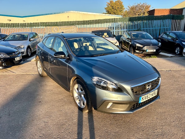 Used Volvo V40 2014 for sale - 76264304: Photo 25