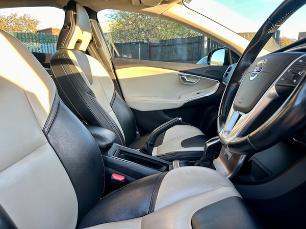 Used Volvo V40 2014 for sale - 76264304: Photo 27