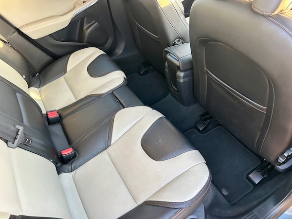 Used Volvo V40 2014 for sale - 76264304: Photo 32