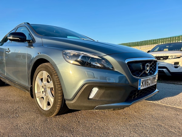 Used Volvo V40 2014 for sale - 76264304: Photo 35