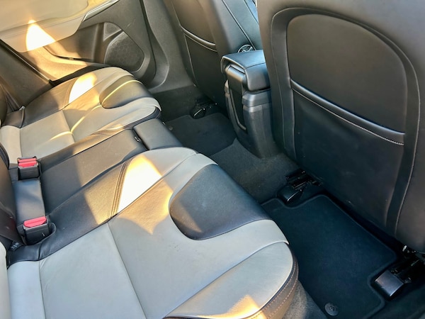 Used Volvo V40 2014 for sale - 76264304: Photo 41