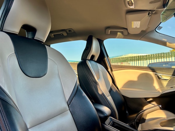 Used Volvo V40 2014 for sale - 76264304: Photo 55