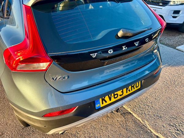 Used Volvo V40 2014 for sale - 76264304: Photo 63