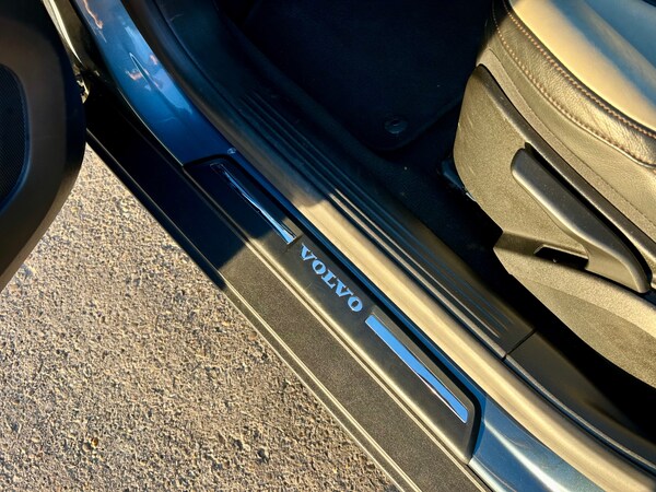 Used Volvo V40 2014 for sale - 76264304: Photo 64