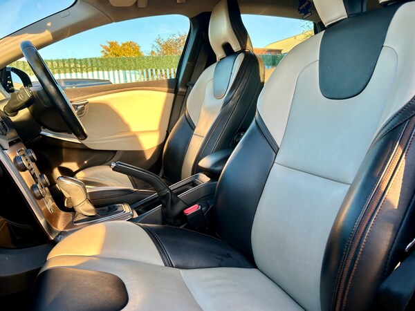 Used Volvo V40 2014 for sale - 76264304: Photo 73