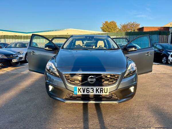 Used Volvo V40 2014 for sale - 76264304: Photo 80