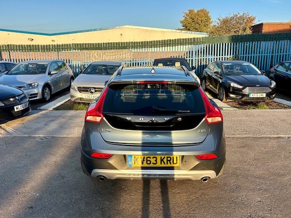Used Volvo V40 2014 for sale - 76264304: Photo 82
