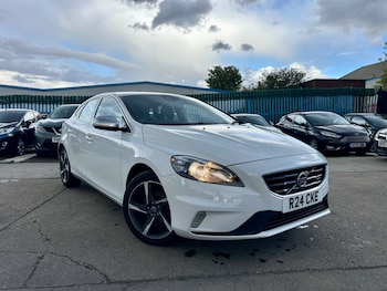 Used Volvo V40 2014 for sale - 75952435: Photo