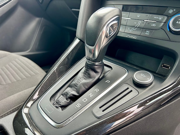 Used Ford Focus 2015 for sale - 75428976: Photo 3
