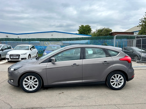 Used Ford Focus 2015 for sale - 75428976: Photo 8