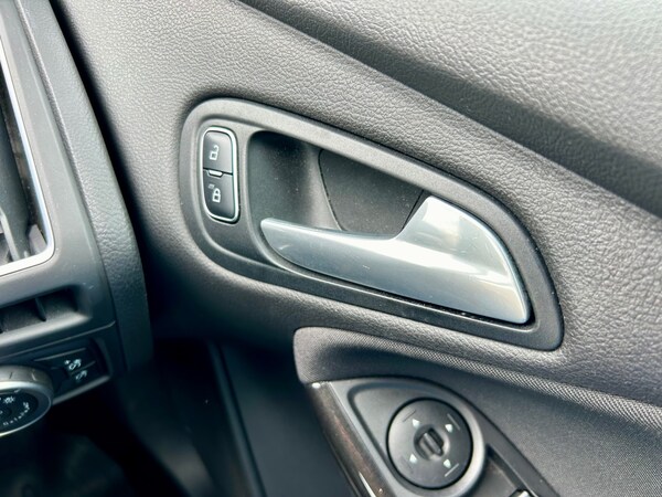 Used Ford Focus 2015 for sale - 75428976: Photo 93