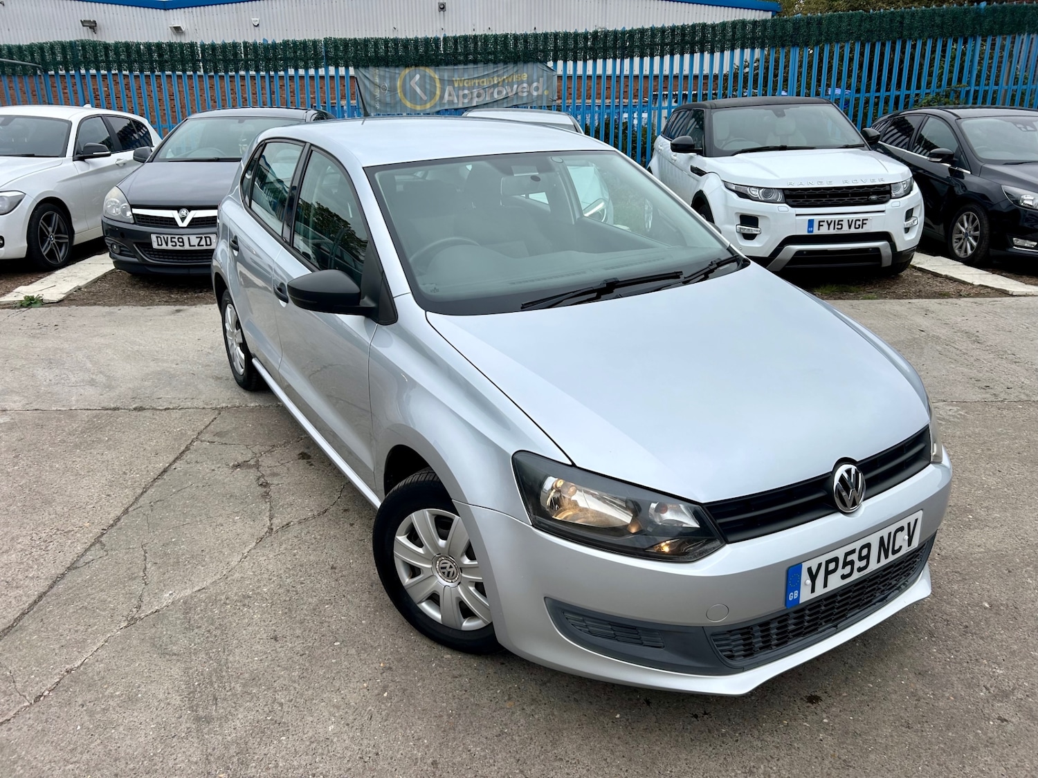 Used Volkswagen Polo 2009 for sale - 76316377: Photo 1