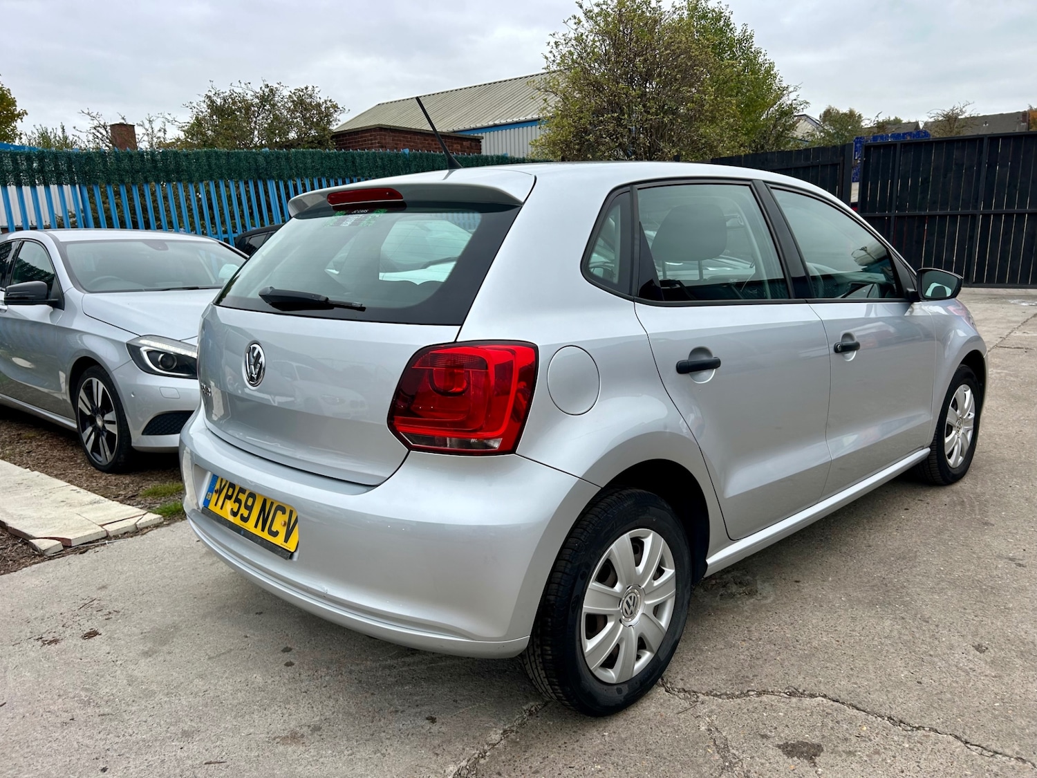 Used Volkswagen Polo 2009 for sale - 76316377: Photo 10