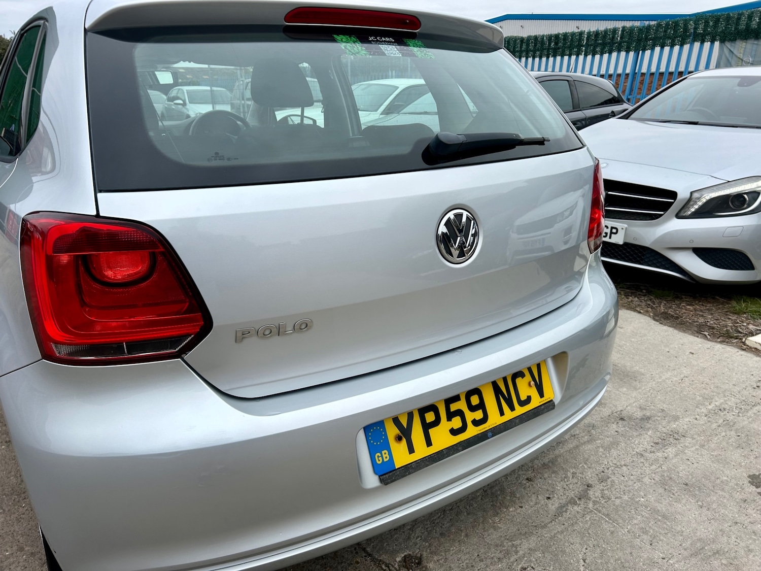 Used Volkswagen Polo 2009 for sale - 76316377: Photo 3