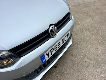 Used Volkswagen Polo 2009 for sale - 76316377: Photo