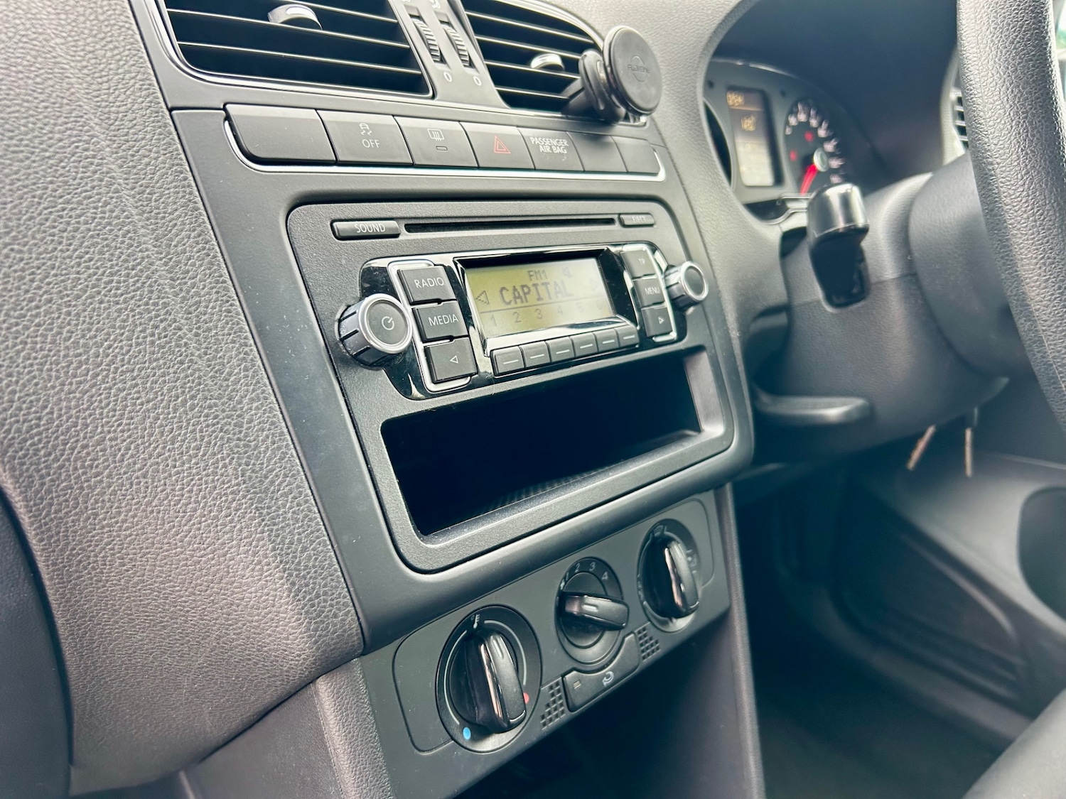 Used Volkswagen Polo 2009 for sale - 76316377: Photo 60