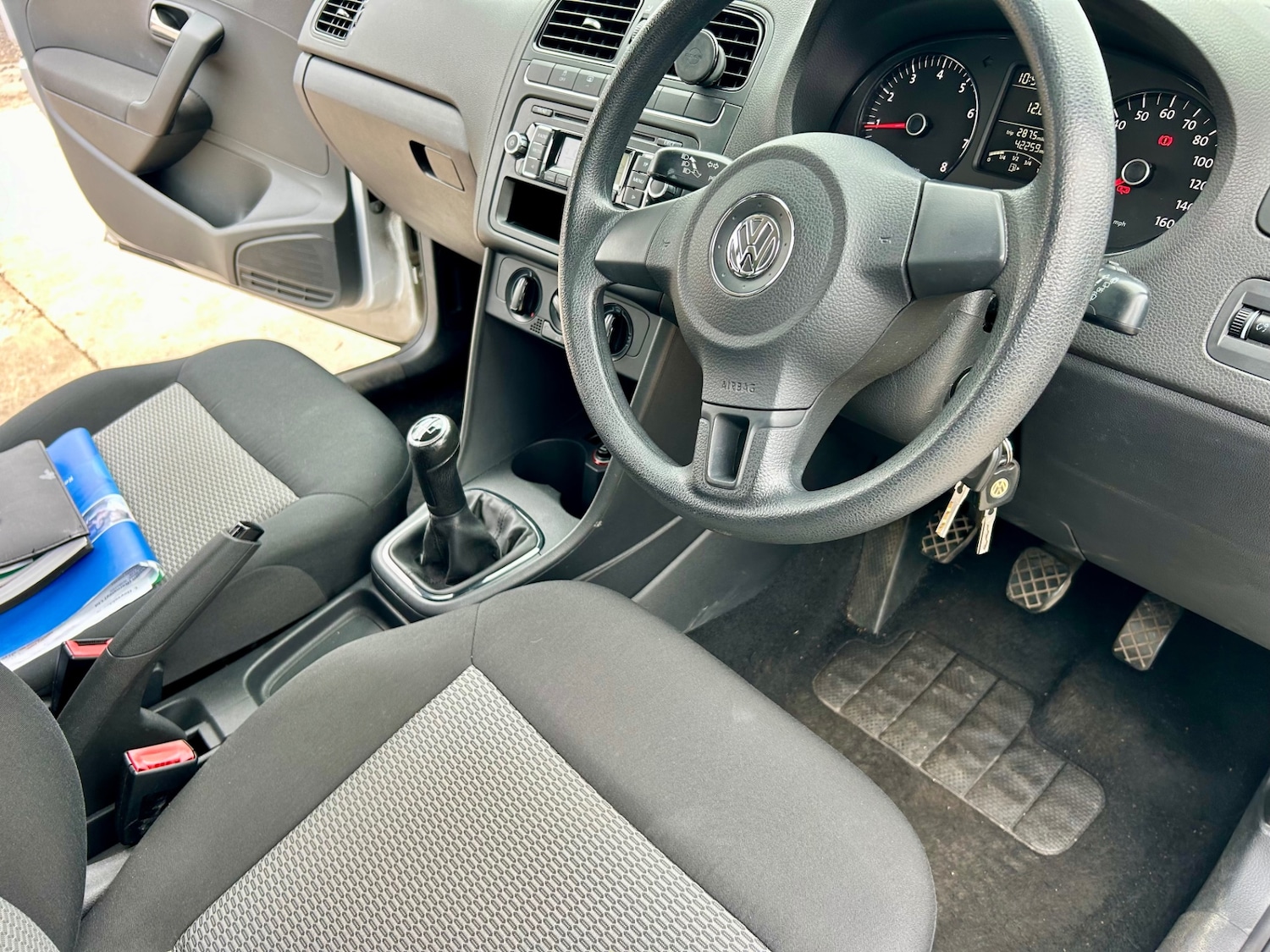 Used Volkswagen Polo 2009 for sale - 76316377: Photo 71