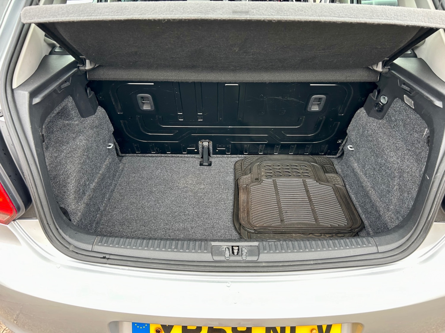 Used Volkswagen Polo 2009 for sale - 76316377: Photo 76