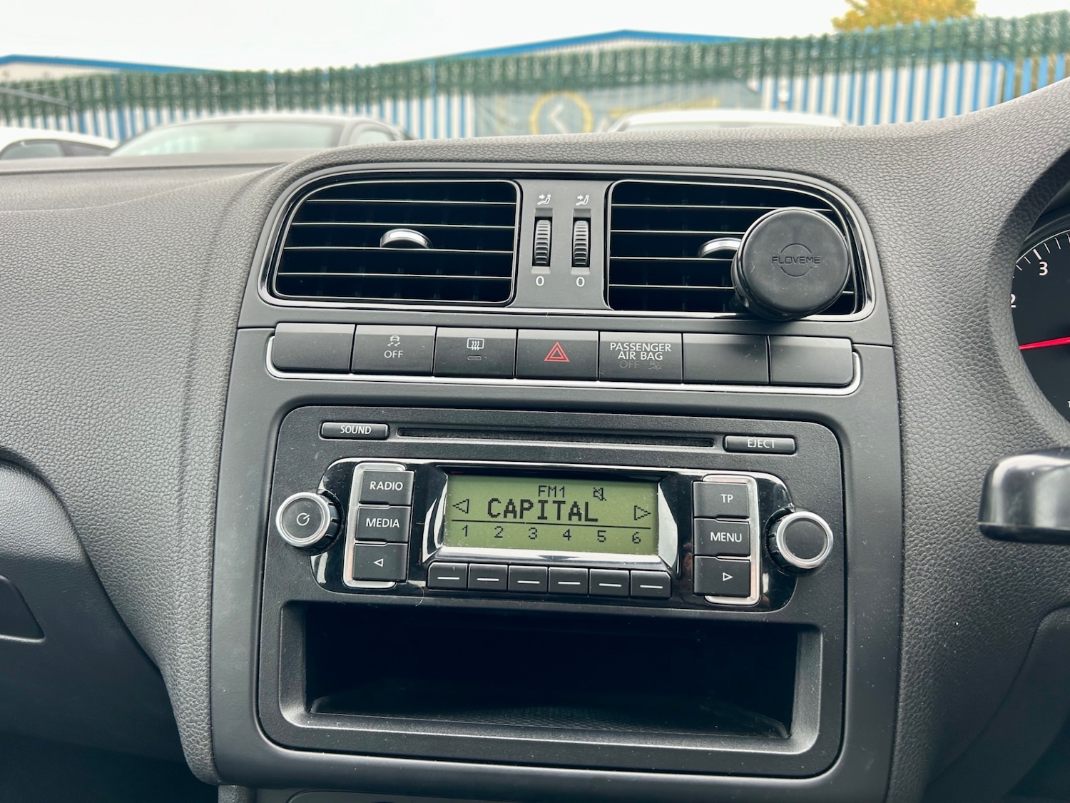 Used Volkswagen Polo 2009 for sale - 76316377: Photo 80