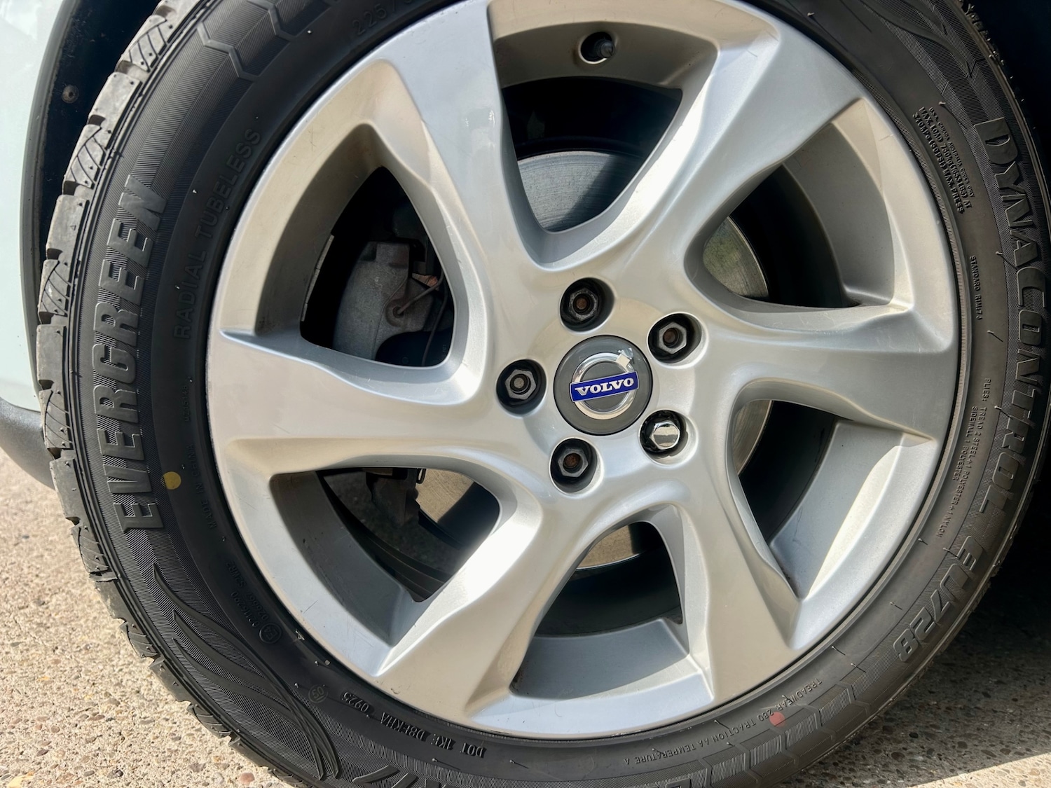 Used Volvo V40 2015 for sale - 76142412: Photo 24
