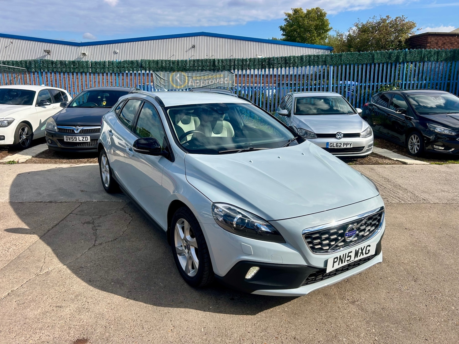 Used Volvo V40 2015 for sale - 76142412: Photo 26
