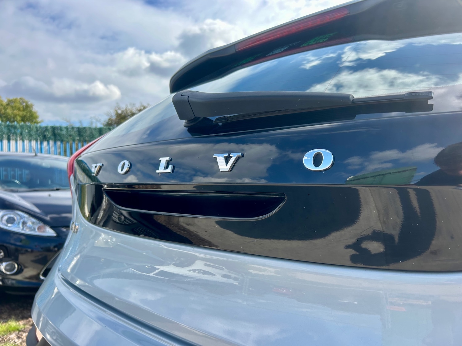 Used Volvo V40 2015 for sale - 76142412: Photo 37