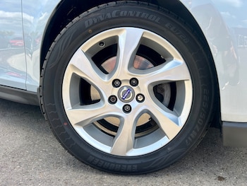 Used Volvo V40 2015 for sale - 76142412: Photo 3