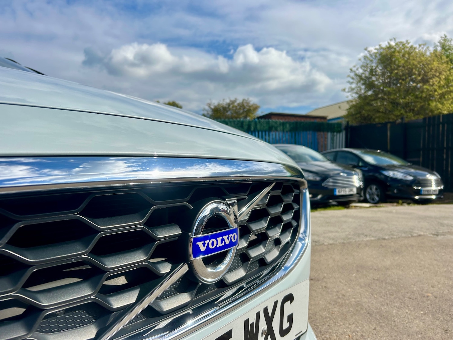 Used Volvo V40 2015 for sale - 76142412: Photo 4
