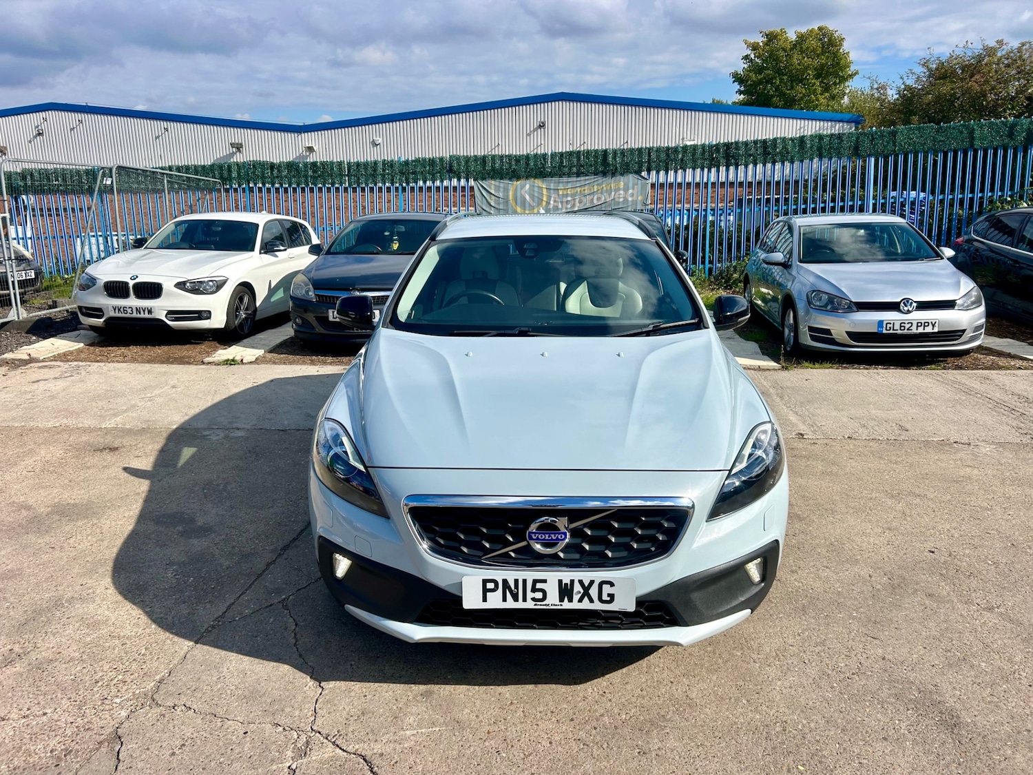 Used Volvo V40 2015 for sale - 76142412: Photo 66