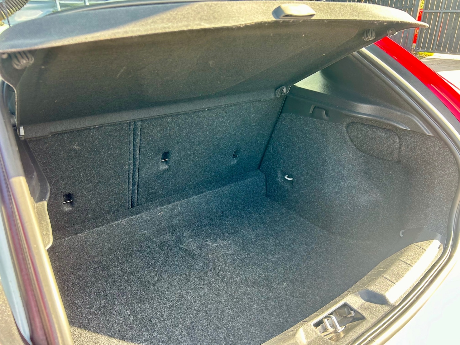 Used Volvo V40 2015 for sale - 76142412: Photo 73
