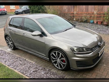 Used Volkswagen Golf 2015 for sale - 77358627: Photo