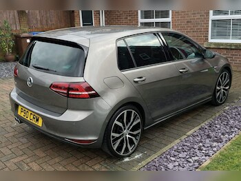 Used Volkswagen Golf 2015 for sale - 77358627: Photo