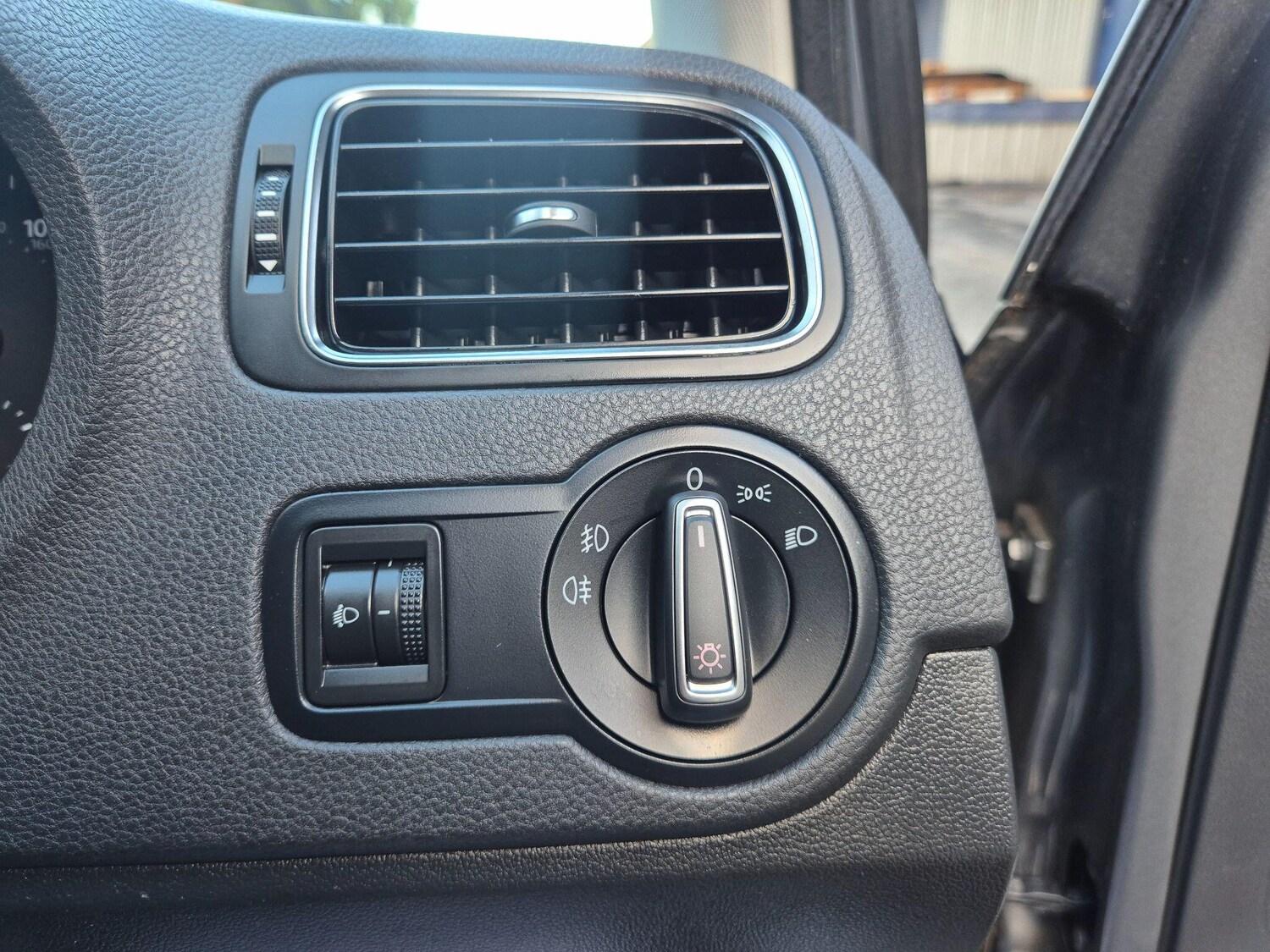 Used Volkswagen Polo for sale - 77359157: Photo 49