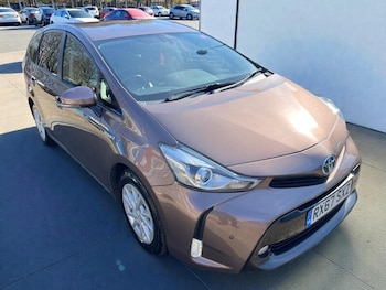 Used Toyota Prius+ 2017 for sale - 78772470: Photo