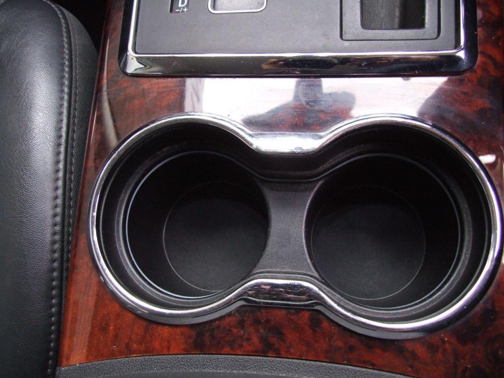 Used Chrysler 300C 2010 for sale - 76412300: Photo 15