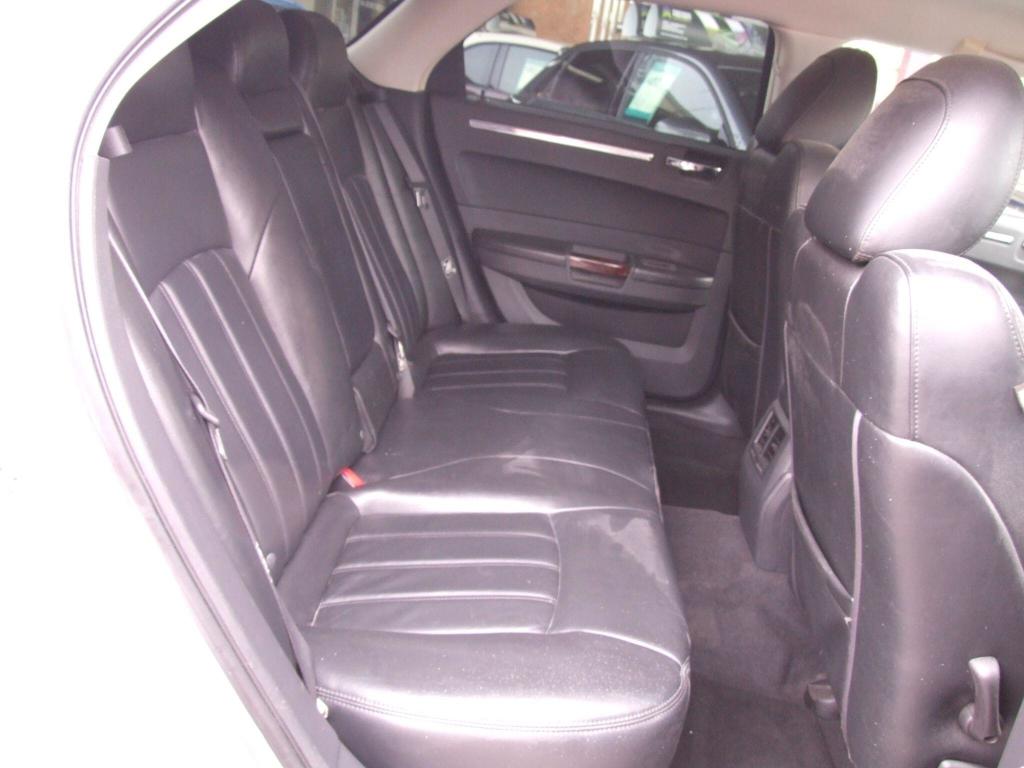 Used Chrysler 300C 2010 for sale - 76412300: Photo 17