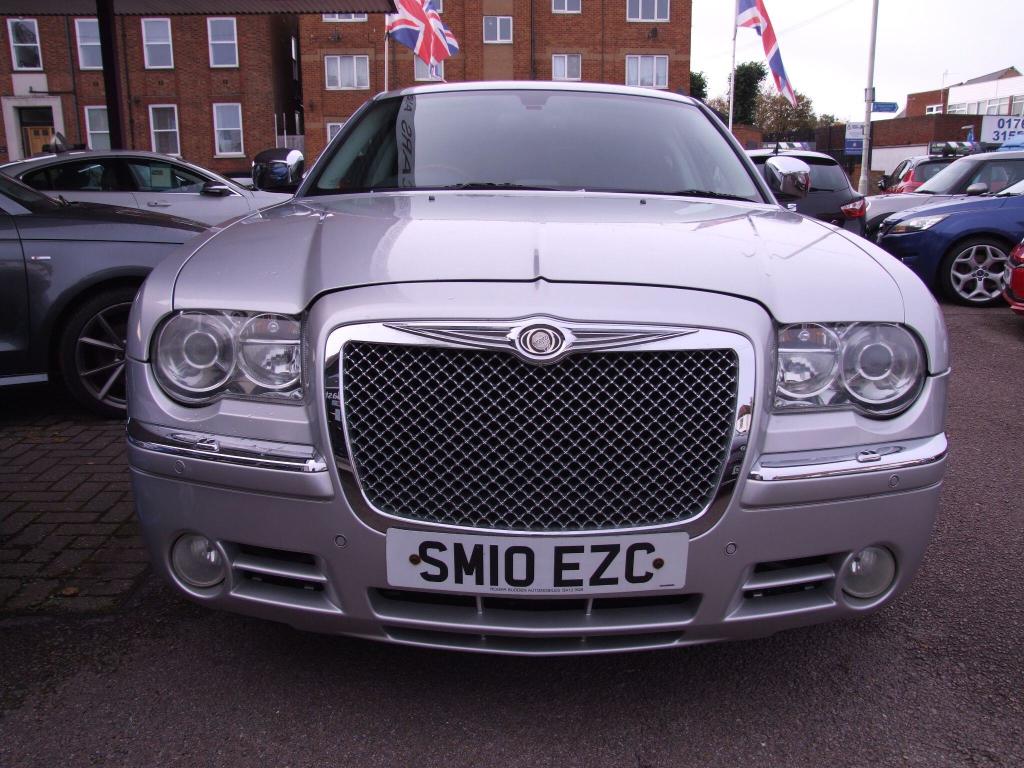 Used Chrysler 300C 2010 for sale - 76412300: Photo 2