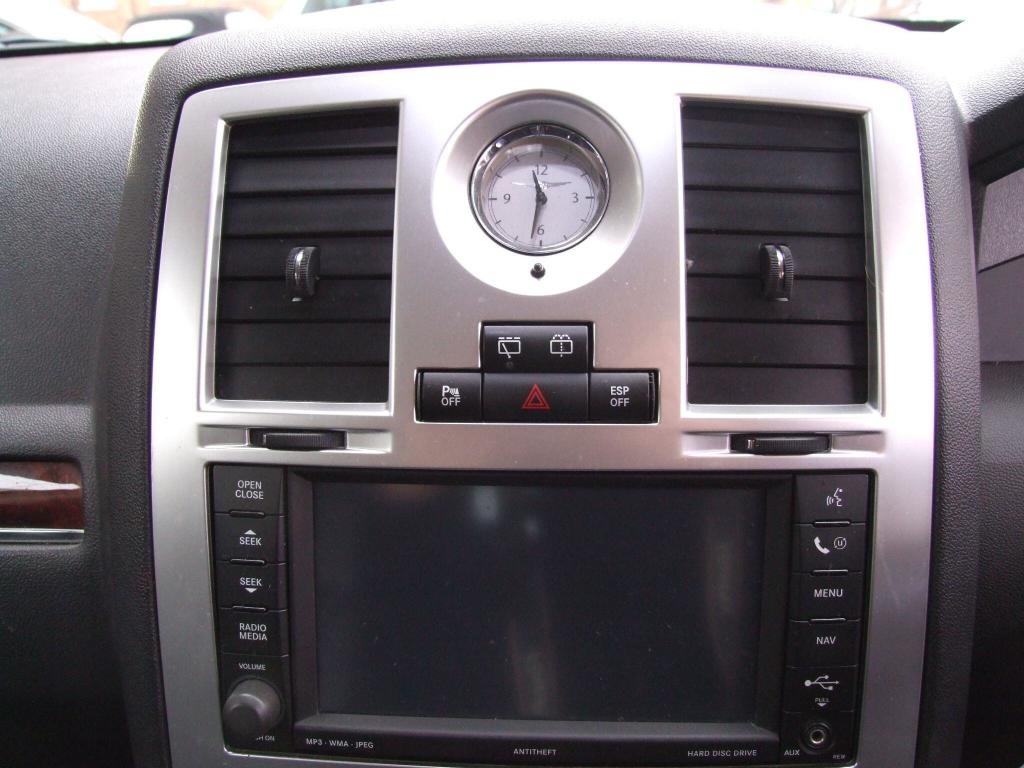 Used Chrysler 300C 2010 for sale - 76412300: Photo 24